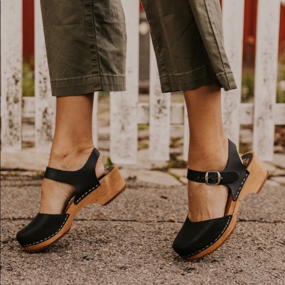 Mia Sofia clogs ✨